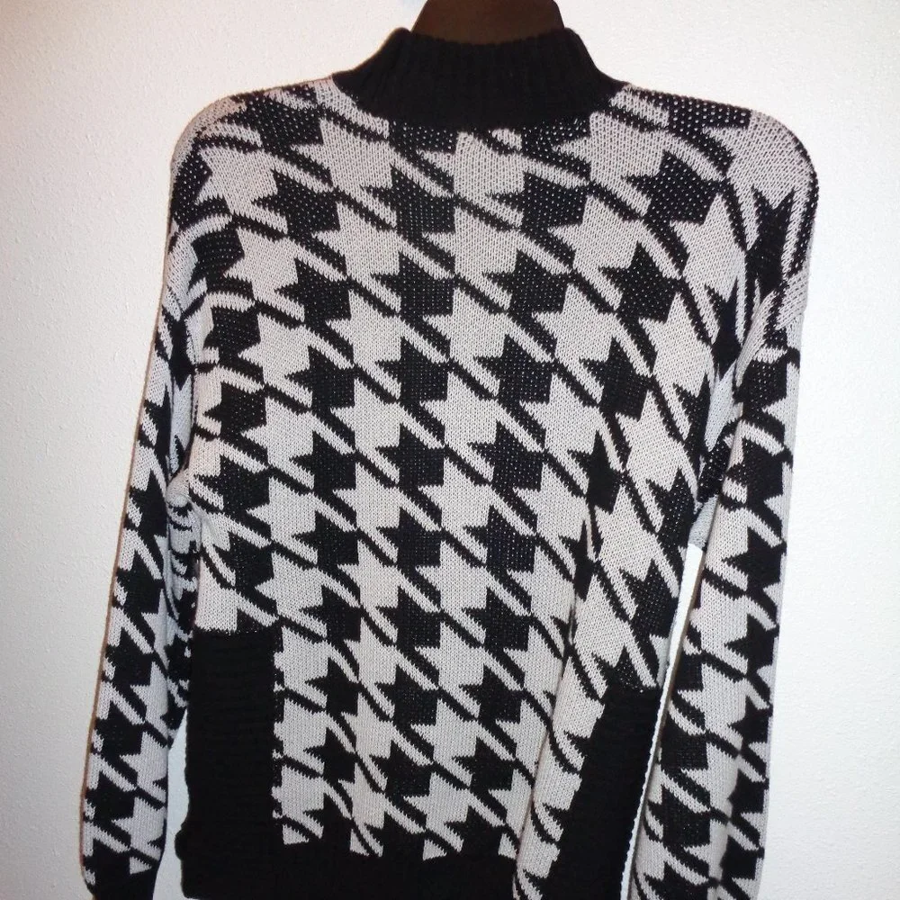 NINE West Sweater Size Large NWT